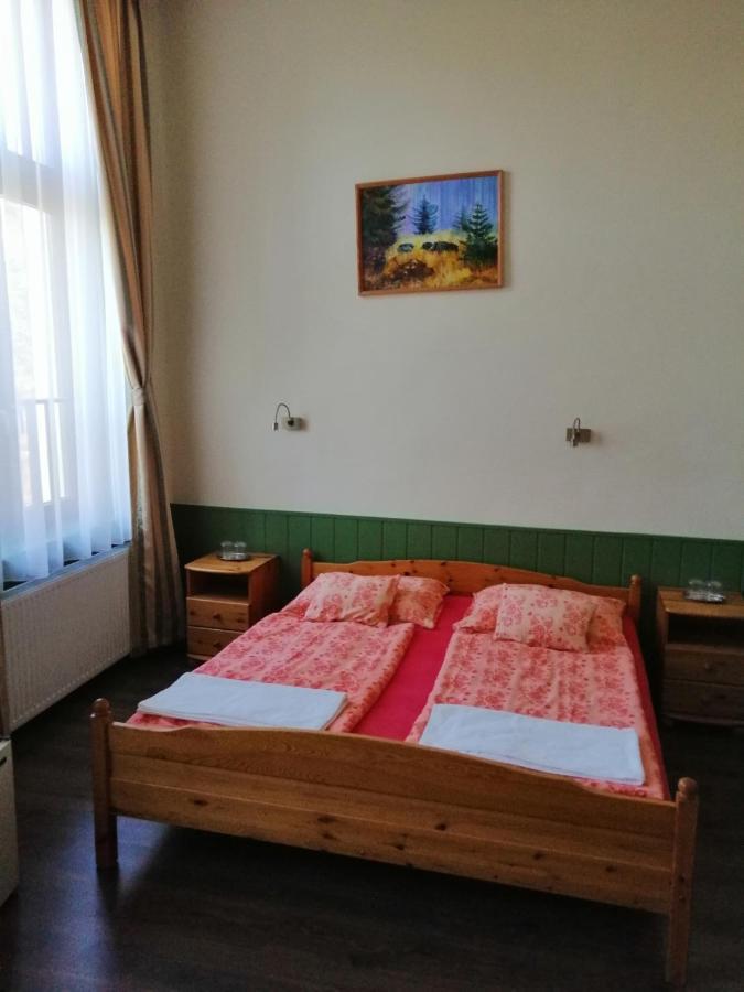 Kisfaludy Vendeghaz -Suemeg- Екстер'єр фото